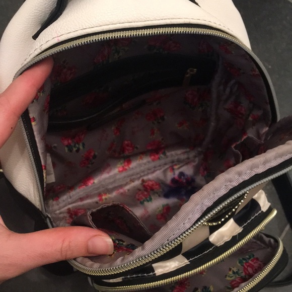 Betsey Johnson Backpack purse - Picture 5 of 5
